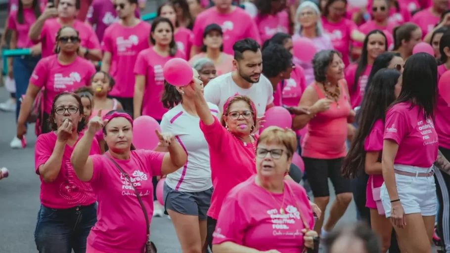 Acom promove 14ª Caminhada Pela Vida em apoio ao Outubro Rosa 2024