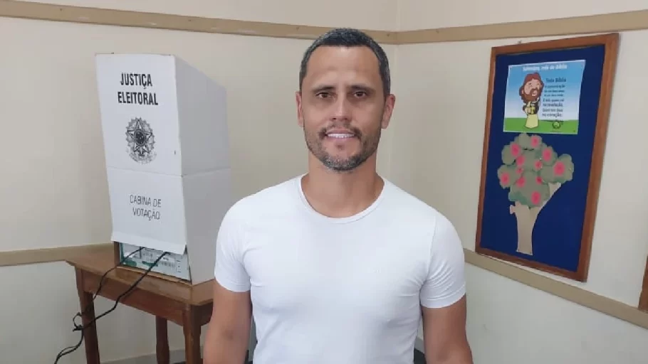 gleidson azevedo prefeito reeleito de divinópolis