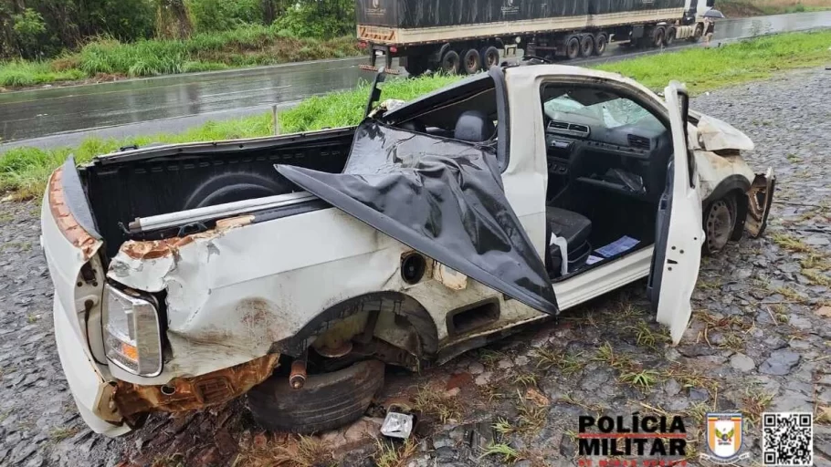 Acidente em Arcos deixa motorista em estado grave