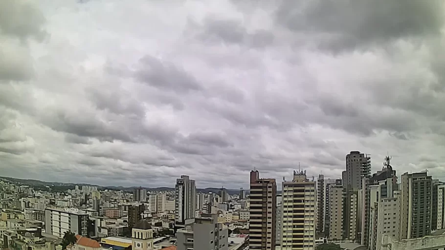 Semana de chuva e alerta de Perigo Potencial em Divinópolis