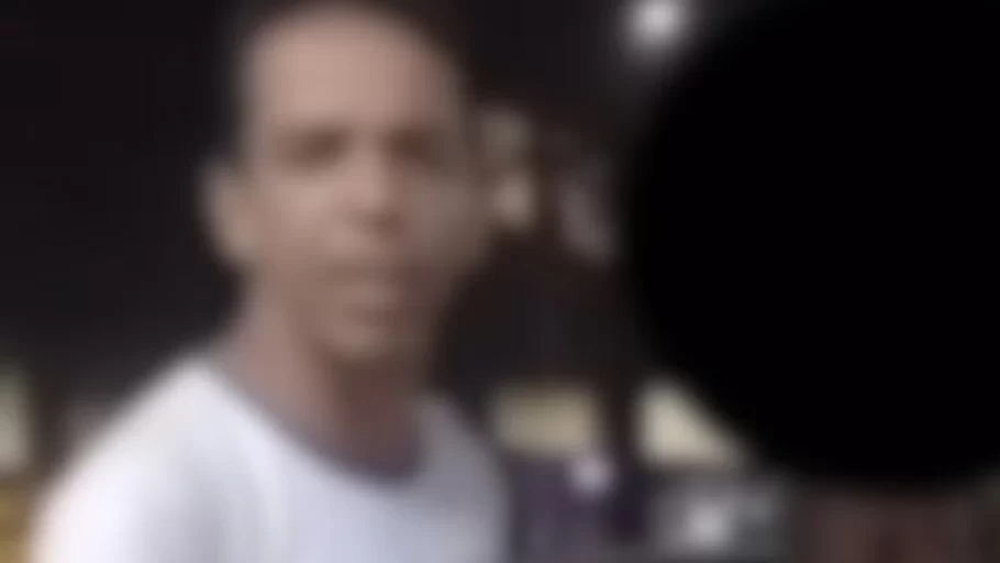 tortura racismo itaúna home agredi morador de rua cinto