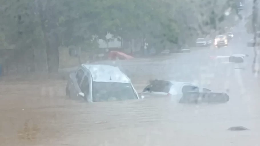 chuva divinópolis interdição de ruas