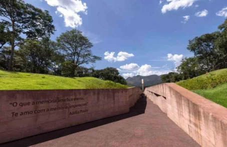 Memorial Brumadinho um símbolo de memória e justiça para as vítimas da tragédia.(FOTO: Reprodução Olhar Infinito)