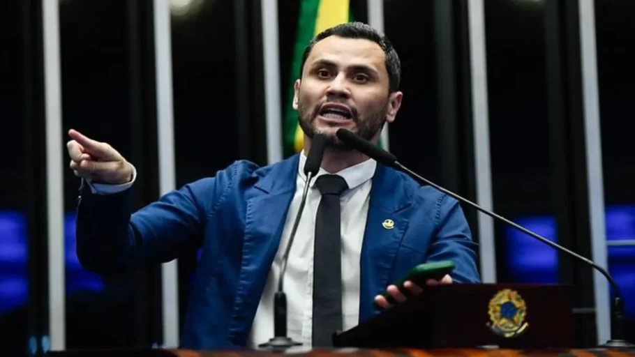 Senador Cleitinho proõe fim da cobrança de impostos sobre animais domésticos.(FOTO: Divulgação Assessoria de Comunicação)